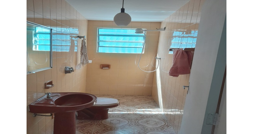 Sobrado à venda no Bairro da Vila Pereira Barreto na Rua Maestro João Portaro