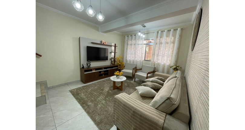 Sobrado à venda Rua Adalberto Melo Lucena, Jardim Santo Elias - Imóveis à Venda