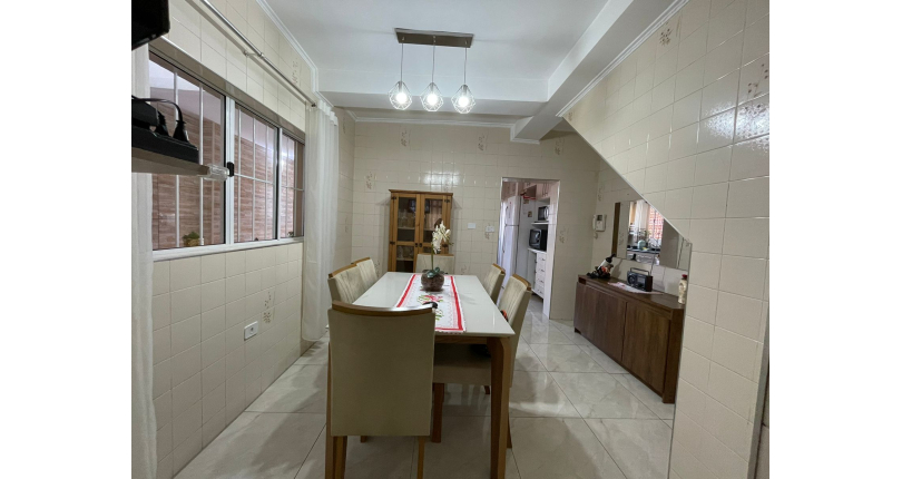 Sobrado à venda Rua Adalberto Melo Lucena, Jardim Santo Elias - Imóveis à Venda