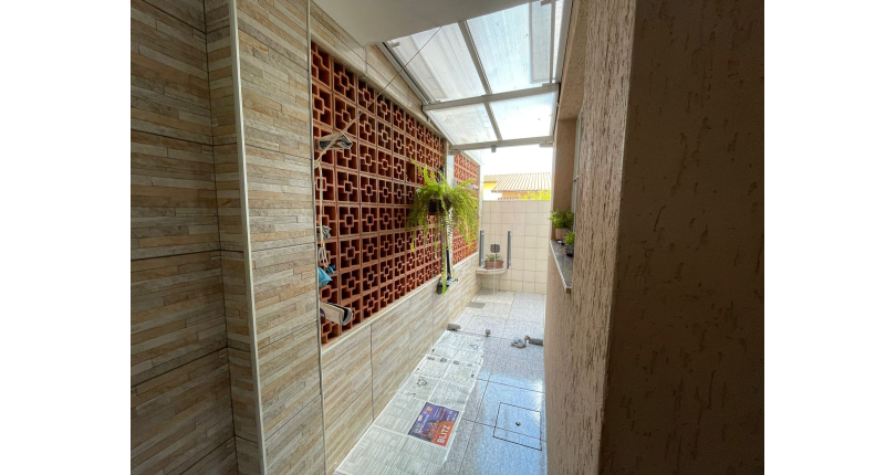 Sobrado à venda Rua Adalberto Melo Lucena, Jardim Santo Elias - Imóveis à Venda