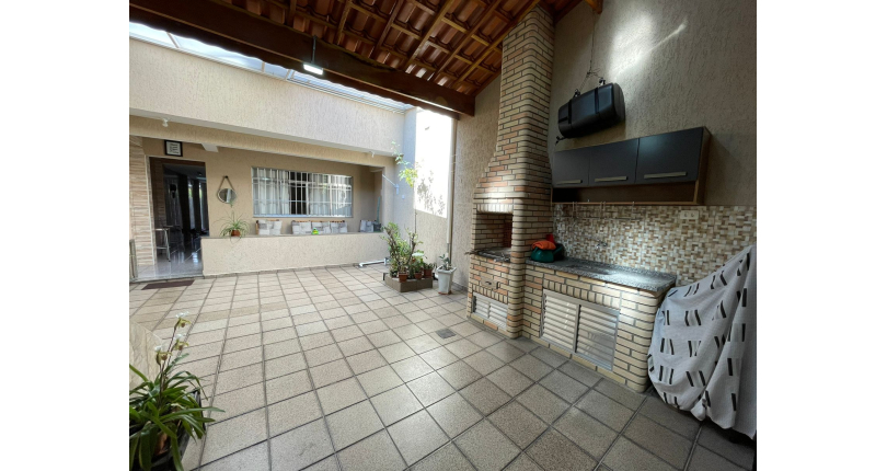 Sobrado à venda Rua Adalberto Melo Lucena, Jardim Santo Elias - Imóveis à Venda