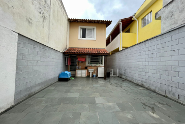 Bom Sobrado à venda no Conjunto Residencial Vista Verde na Rua Desembargador Vicente Sabino Júnior,