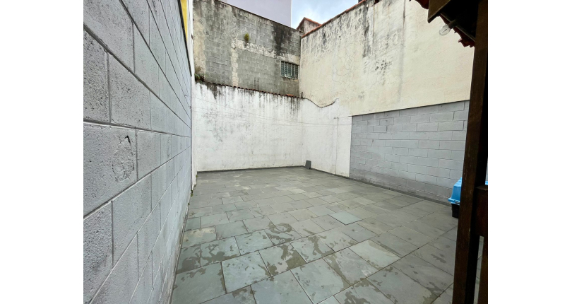 Bom Sobrado à venda no Conjunto Residencial Vista Verde na Rua Desembargador Vicente Sabino Júnior,