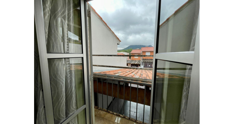 Bom Sobrado à venda no Conjunto Residencial Vista Verde na Rua Desembargador Vicente Sabino Júnior,
