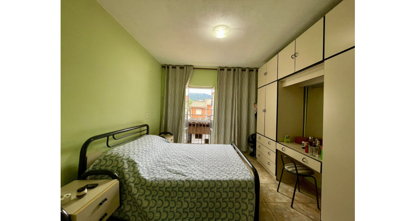 Bom Sobrado à venda no Conjunto Residencial Vista Verde na Rua Desembargador Vicente Sabino Júnior,