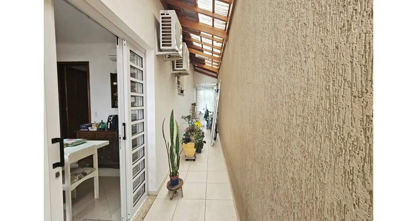 Sobrado à venda no Parque São Domingos na Rua Ibiraúna 