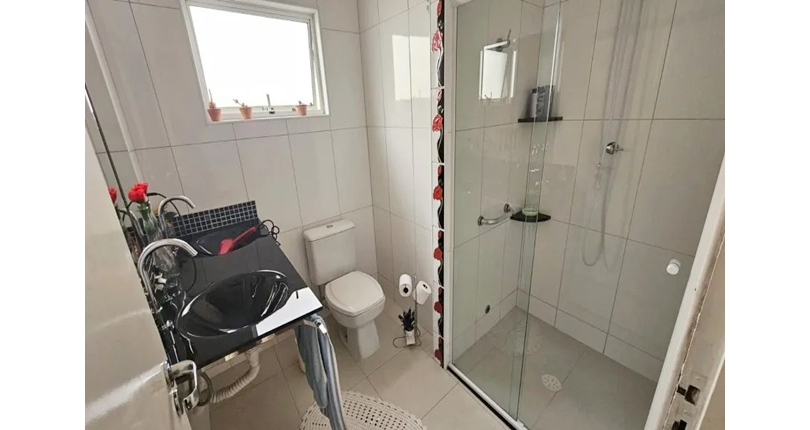 Sobrado à venda no Parque São Domingos na Rua Ibiraúna 