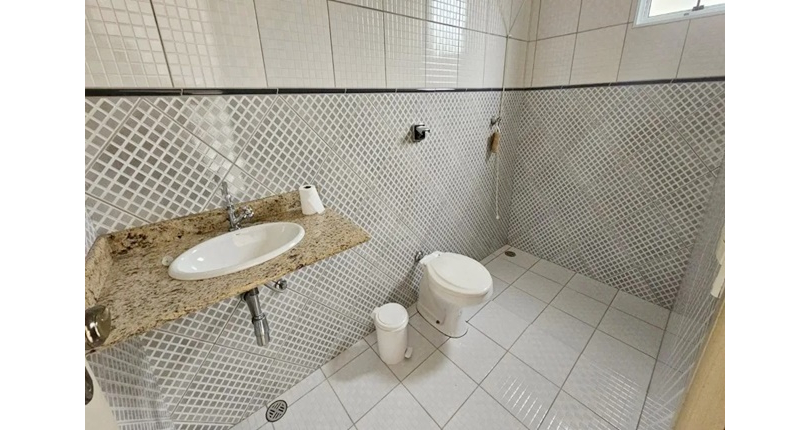 Sobrado à venda no Parque São Domingos na Rua Ibiraúna 