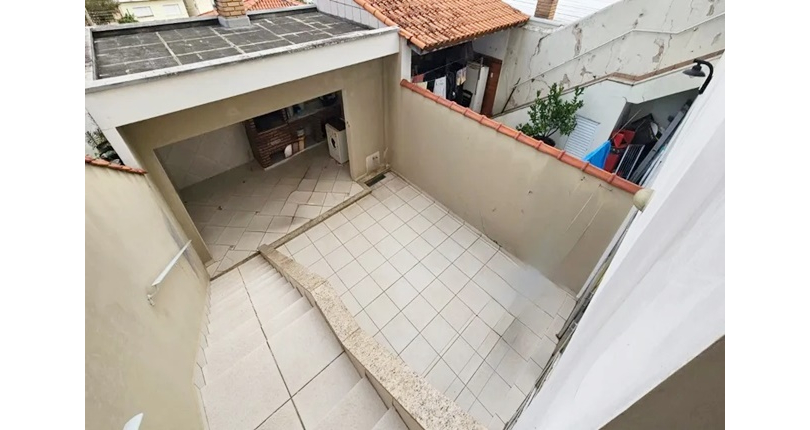 Sobrado à venda no Parque São Domingos na Rua Ibiraúna 