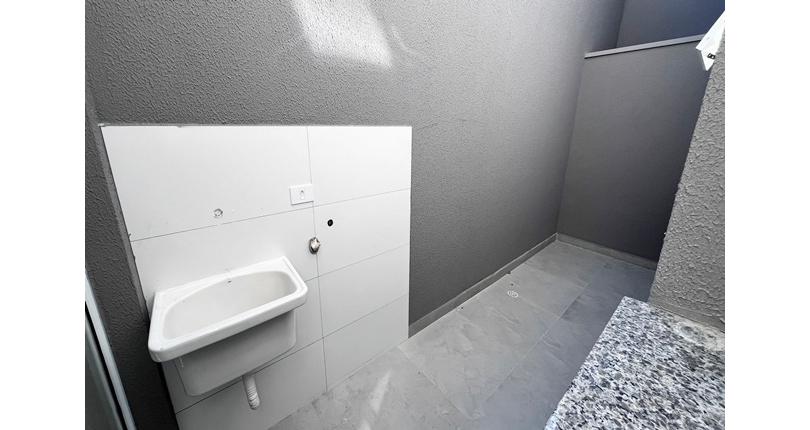 Apartamento com quintal novo à venda no Bairro da Vila Mangalot na Rua Doutor Azor Montenegro 145