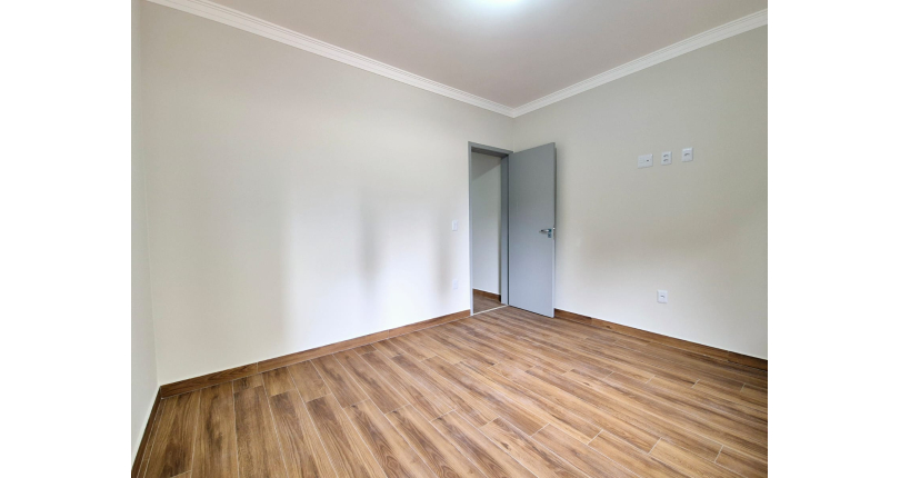 Sobrado novo à Venda no Bairro do Parque Maria Domitila na Rua Antônio Félix Pacheco