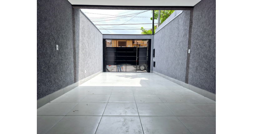 Sobrado novo à Venda no Bairro do Parque Maria Domitila na Rua Antônio Félix Pacheco