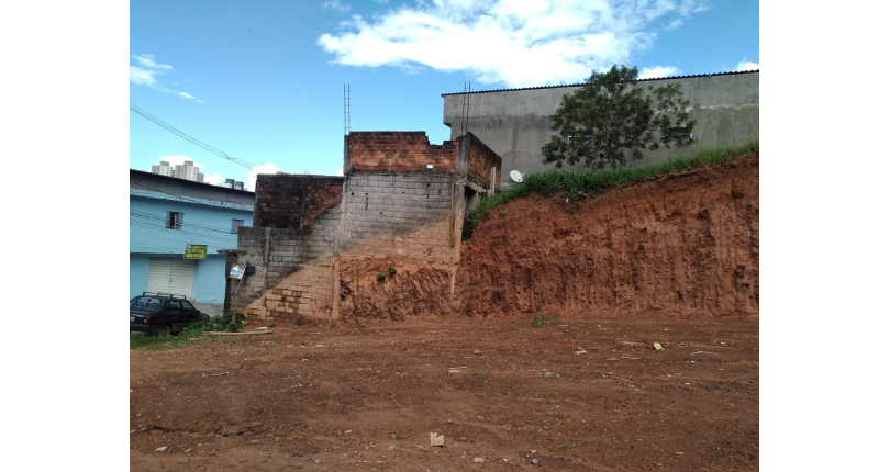 Terreno à venda no Bairro da Vila Homero na Rua Tomás Arandé,
