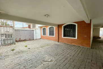 Casa Térrea à venda no Bairro do Parque São Domingos na Rua Artur Bastos