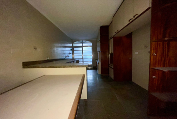 Casa Térrea à venda no Bairro do Parque São Domingos na Rua Artur Bastos