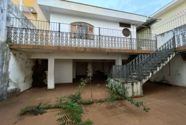 Casa Térrea à venda no Bairro do Parque São Domingos na Rua Artur Bastos