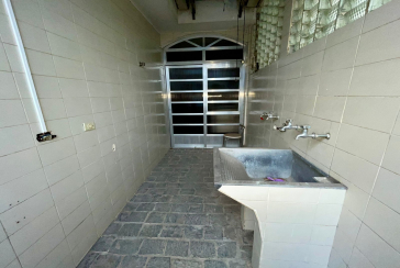 Casa Térrea à venda no Bairro do Parque São Domingos na Rua Artur Bastos