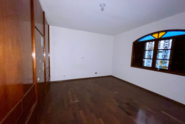 Casa Térrea à venda no Bairro do Parque São Domingos na Rua Artur Bastos