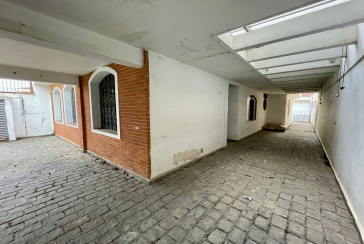 Casa Térrea à venda no Bairro do Parque São Domingos na Rua Artur Bastos