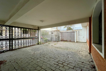 Casa Térrea à venda no Bairro do Parque São Domingos na Rua Artur Bastos