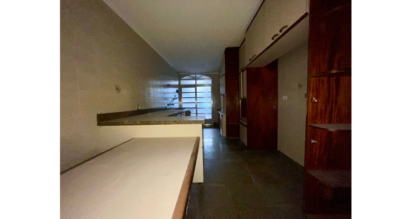 Casa Térrea à venda no Bairro do Parque São Domingos na Rua Artur Bastos