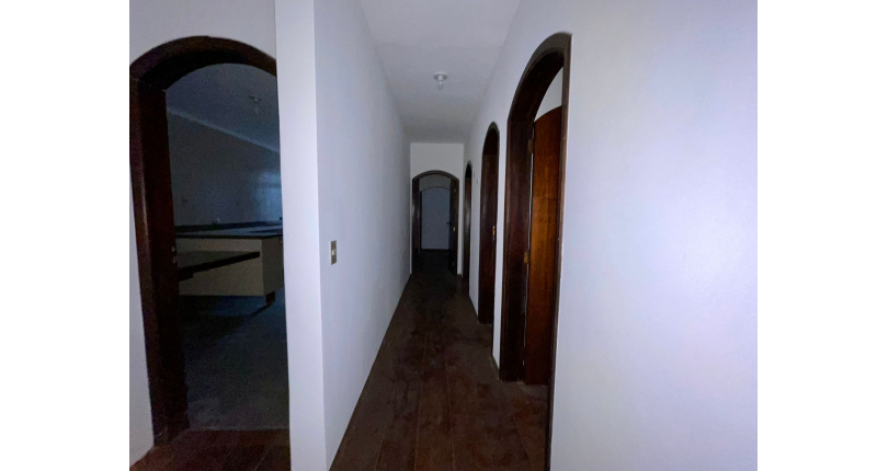 Casa Térrea à venda no Bairro do Parque São Domingos na Rua Artur Bastos