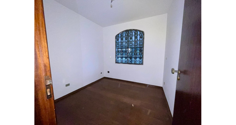 Casa Térrea à venda no Bairro do Parque São Domingos na Rua Artur Bastos