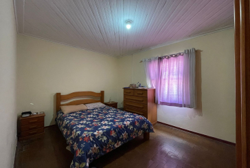 Casa à venda no Bairro da Vila Chica Luisa na Rua Ivacatinga