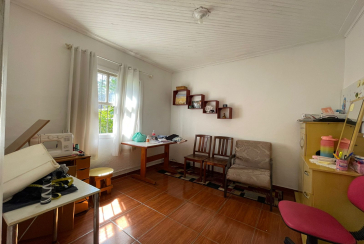 Casa à venda no Bairro da Vila Chica Luisa na Rua Ivacatinga