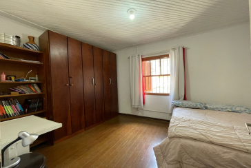 Casa à venda no Bairro da Vila Chica Luisa na Rua Ivacatinga