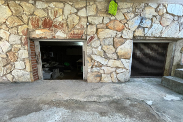 Casa à venda no Bairro da Vila Chica Luisa na Rua Ivacatinga