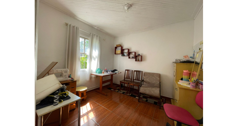 Casa à venda no Bairro da Vila Chica Luisa na Rua Ivacatinga