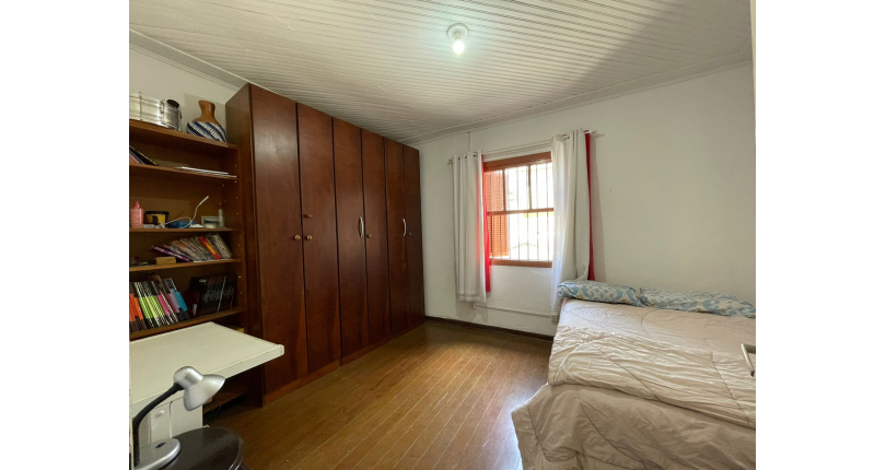 Casa à venda no Bairro da Vila Chica Luisa na Rua Ivacatinga