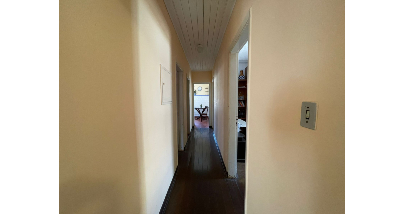 Casa à venda no Bairro da Vila Chica Luisa na Rua Ivacatinga