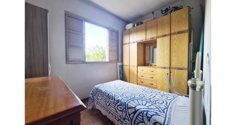 Casa para renda à venda no Bairro do Jardim Líbano na Rua Adalberto Kurt