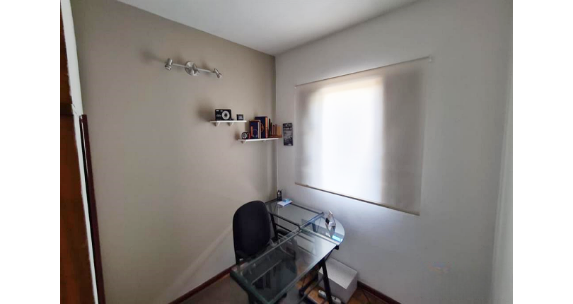 Casa para renda à venda no Bairro do Jardim Líbano na Rua Adalberto Kurt