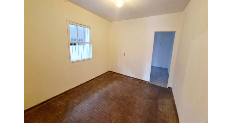 Casa para renda à venda no Bairro do Jardim Líbano na Rua Adalberto Kurt