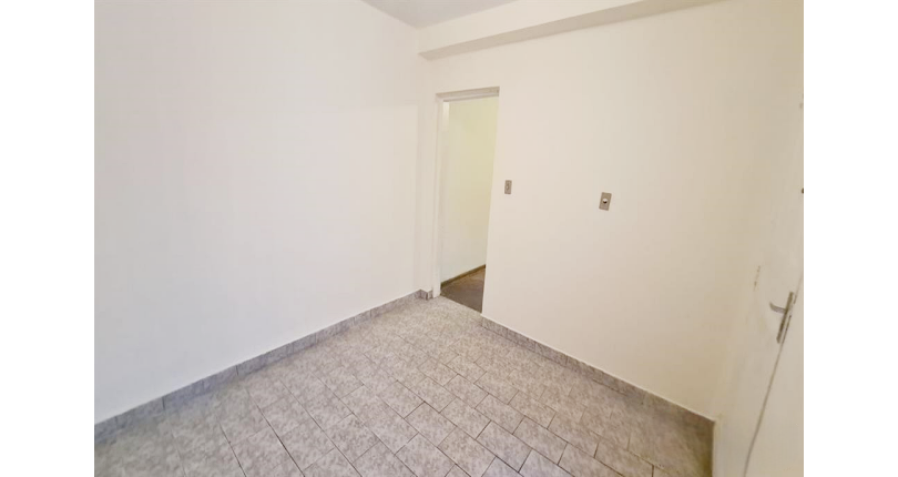 Casa para renda à venda no Bairro do Jardim Líbano na Rua Adalberto Kurt