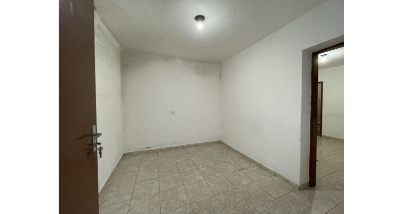 Casa Térrea à venda no Bairro do Jardim Mangalot na Rua Padre Aníbal Difrância