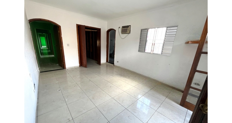 Sobrado à venda em Osasco no Bairro da Ayrosa na Rua Bariri