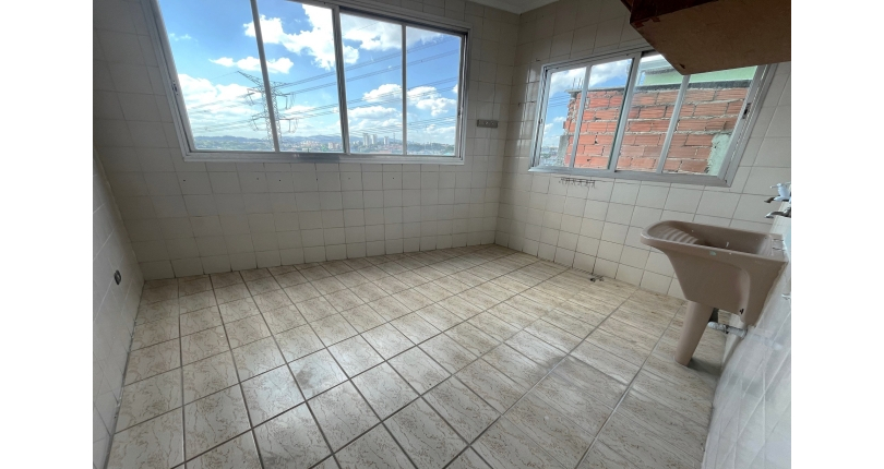 Sobrado à venda em Osasco no Bairro da Ayrosa na Rua Bariri