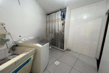 Sobrado à venda no Bairro do Parque São Domingos na Rua Waltrudes Correa