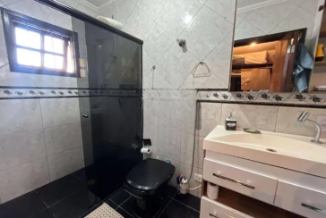 Sobrado à venda no Bairro do Parque São Domingos na Rua Waltrudes Correa