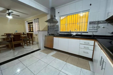 Sobrado à venda no Bairro do Parque São Domingos na Rua Waltrudes Correa