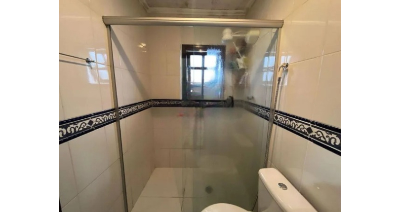 Sobrado à venda no Bairro do Parque São Domingos na Rua Waltrudes Correa