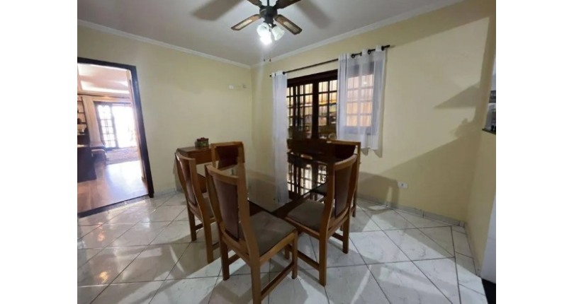 Sobrado à venda no Bairro do Parque São Domingos na Rua Waltrudes Correa