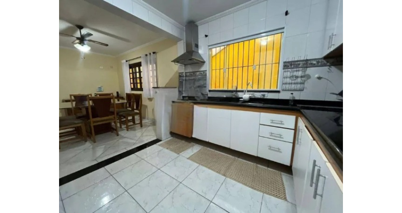 Sobrado à venda no Bairro do Parque São Domingos na Rua Waltrudes Correa