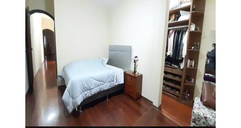 Sobrado à venda no Bairro do Jardim Líbano na Rua Maestro João de Souza Lima