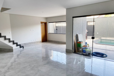 BELO Sobrado novo à venda no Bairro do Parque São Domingos na Avenida Joaquim de Magalhães 157