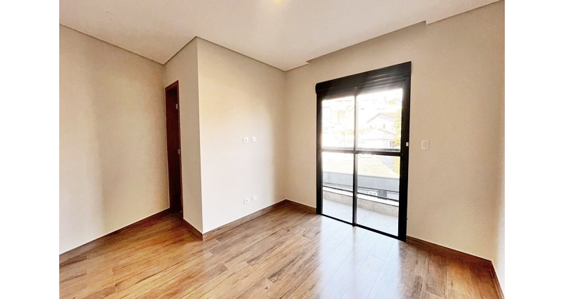 BELO Sobrado novo à venda no Bairro do Parque São Domingos na Avenida Joaquim de Magalhães 157